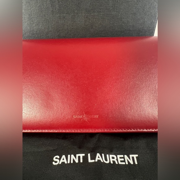 Saint Laurent Paris Red Wallet on chain - Picture 3 of 12
